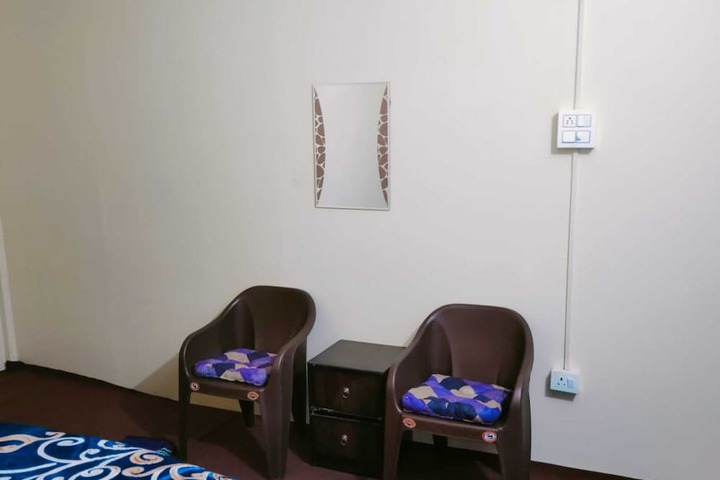 Room 6 of 31