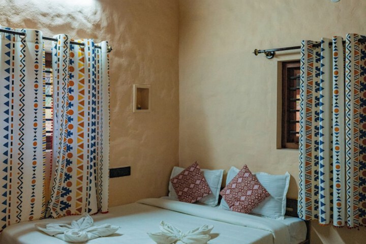 Room 2 of 14