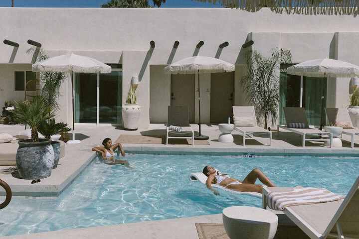 Pool 72 of 115