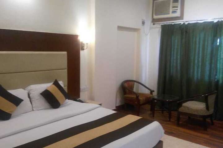 Room 15 of 41
