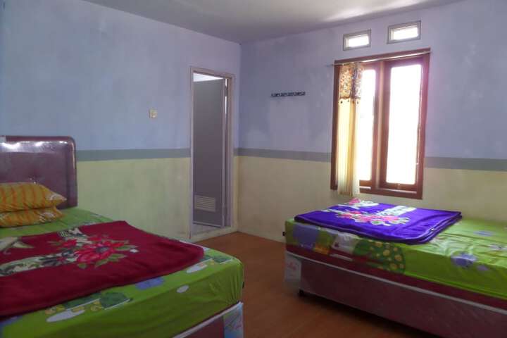 Room 11 of 42