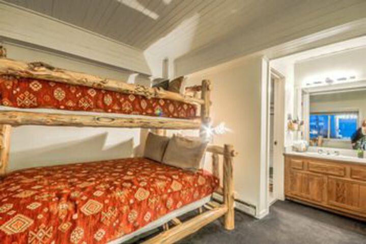 Room 50 of 113