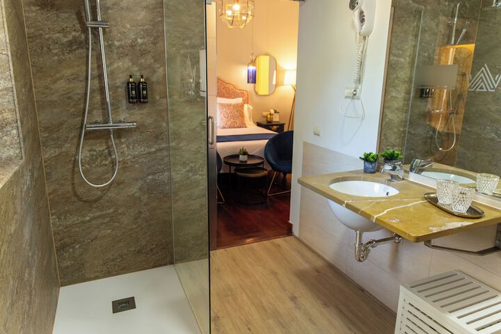 Room 44 of 89