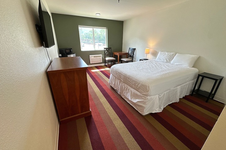Room 14 of 37