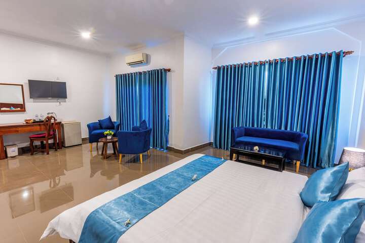 Room 16 of 53