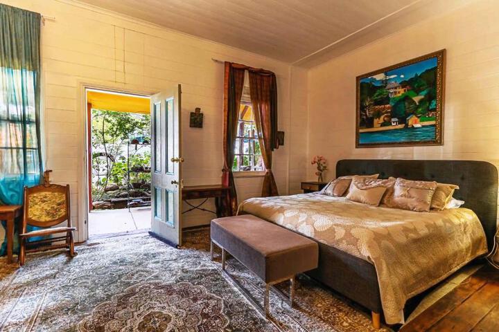Photo of Robbie Burns Hotel Wyndham