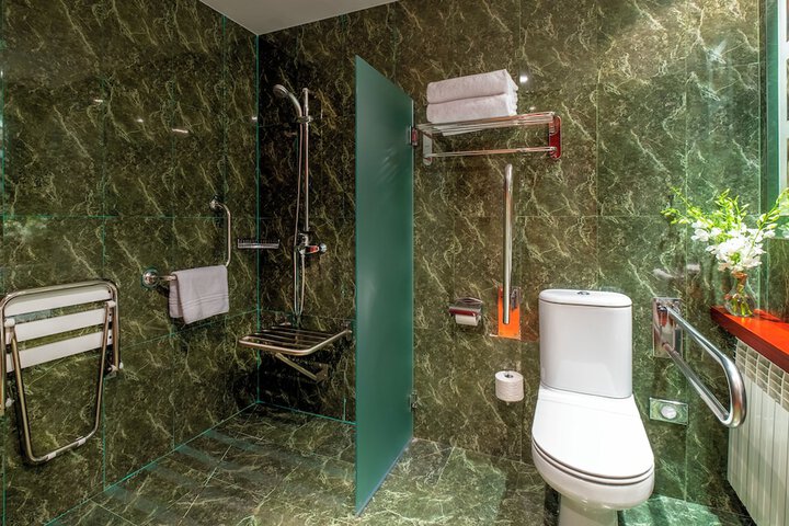 Room 34 of 125