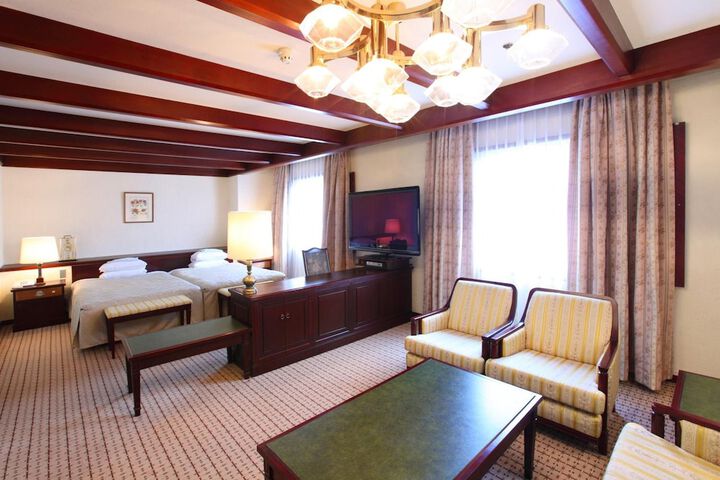 Room 10 of 46