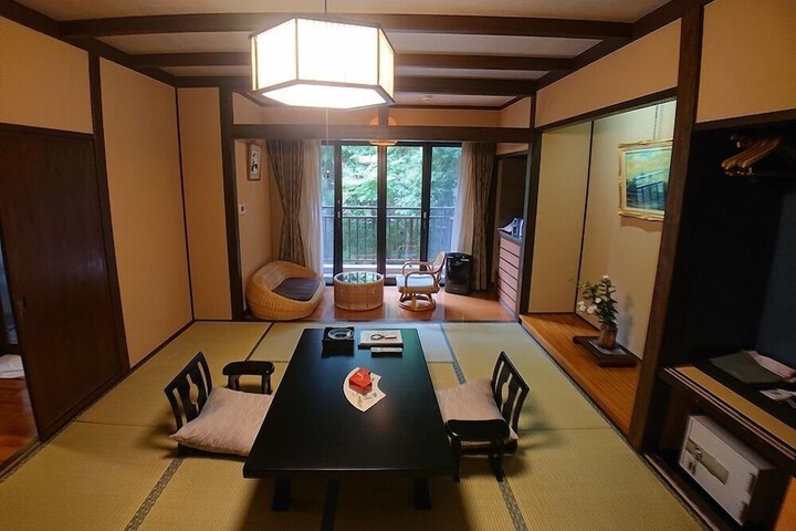 Room 19 of 42