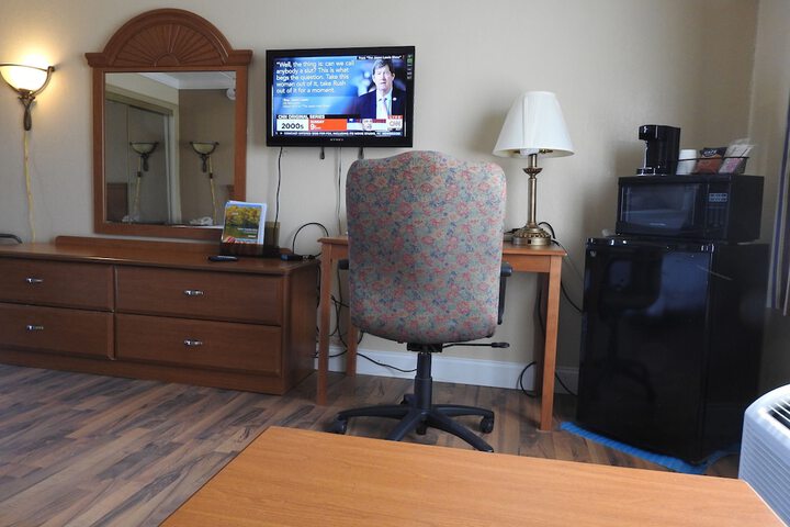 Room 9 of 34