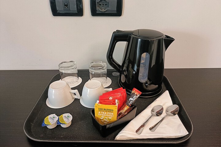 Breakfast/Coffee Service 25 of 49
