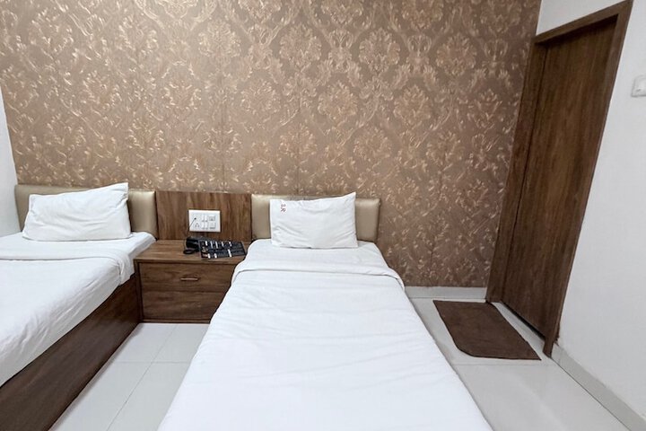 Room 8 of 21