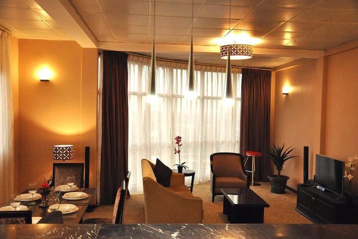 Room 15 of 28