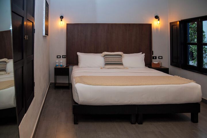 Room 33 of 75