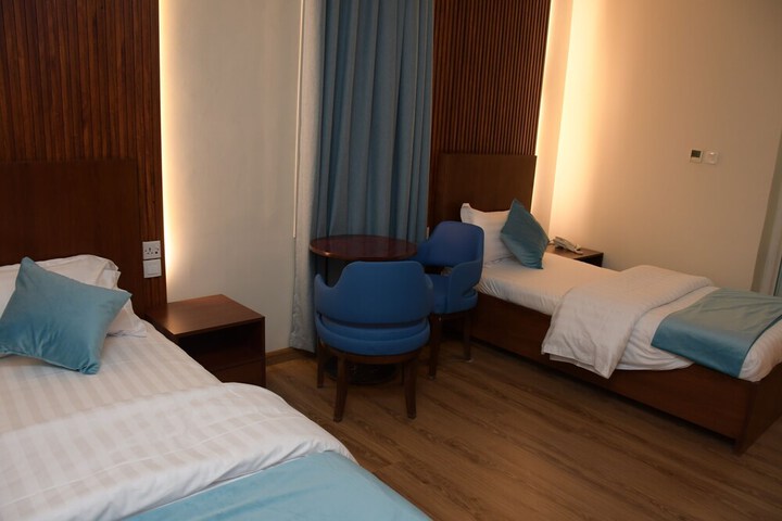 Room 13 of 24