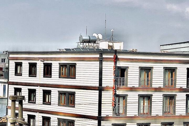OTEL YAŞAR