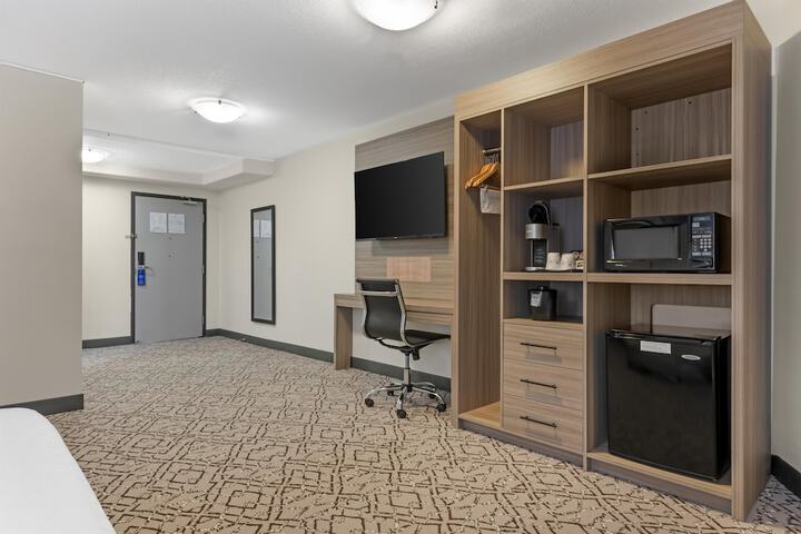 Room 15 of 27