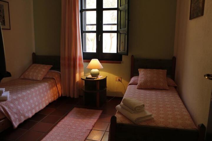 Room 6 of 51