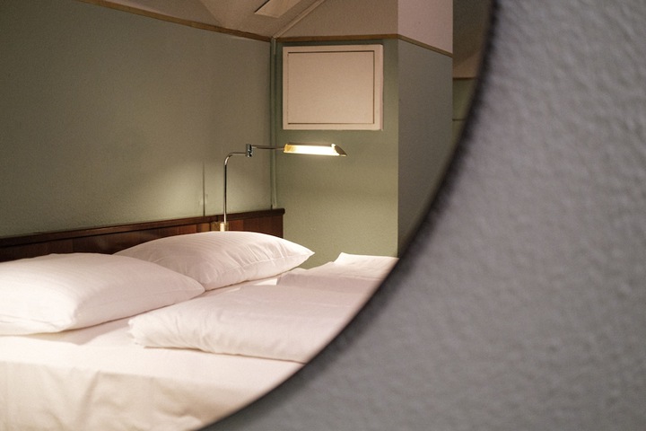 Room 17 of 58