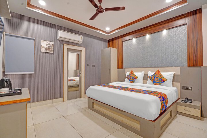 Room 18 of 30