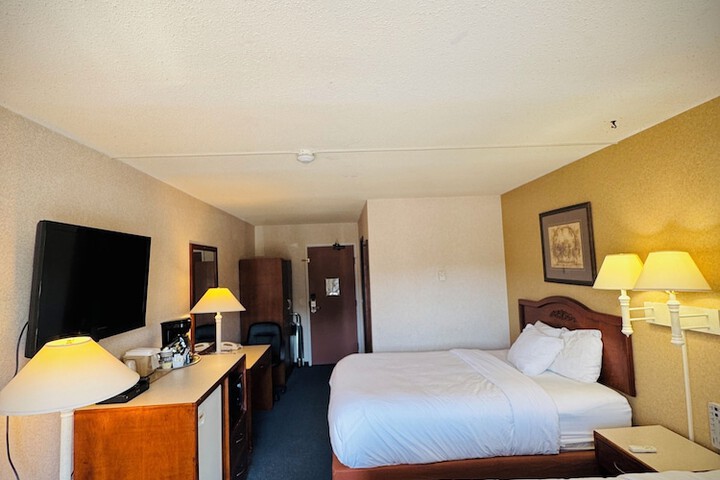 Room 15 of 49