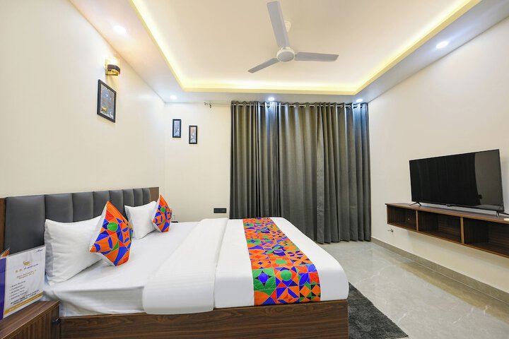 Room 17 of 36