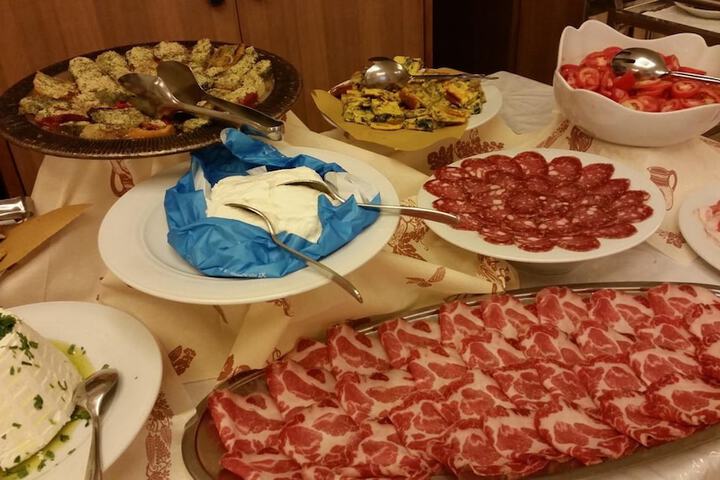 Dining 44 of 62