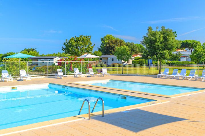 Pools & Facilities