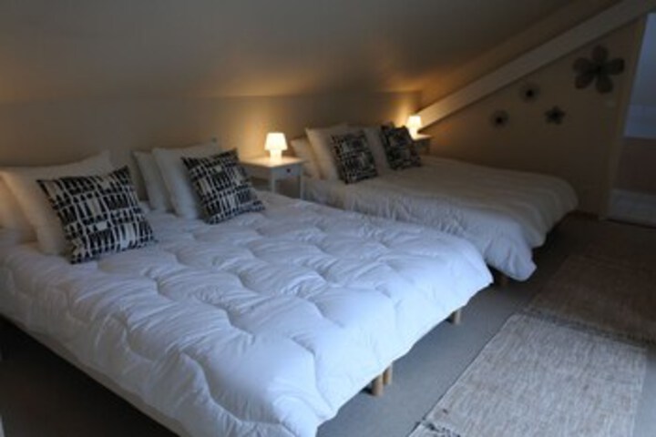 Room 32 of 39