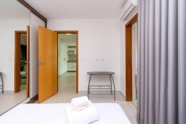 Room 4 of 32
