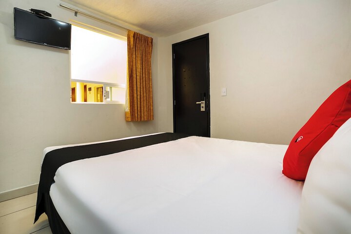 Room 8 of 39