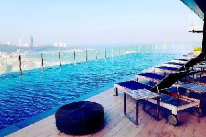 the base sea view holiday