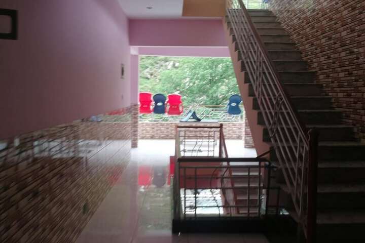 Room 2 of 6