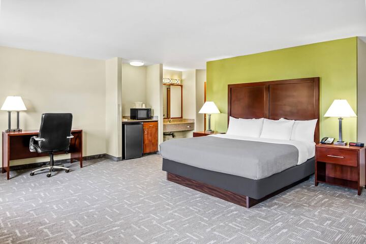 Room 18 of 32