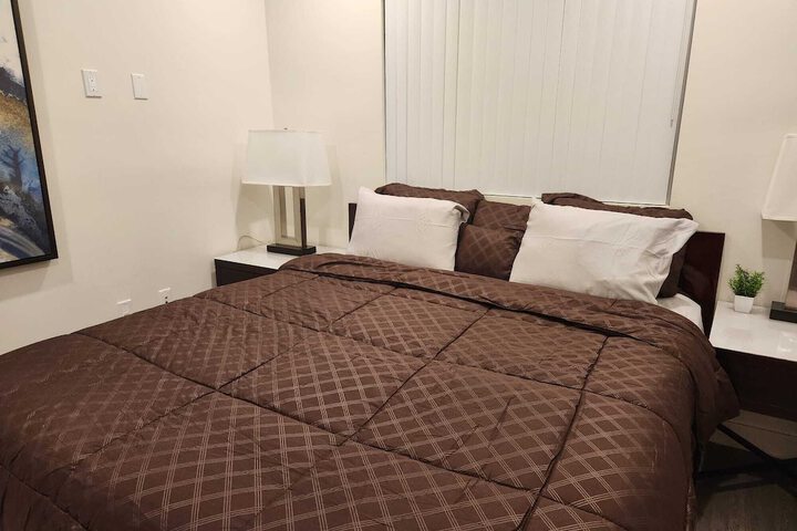 Room 19 of 48