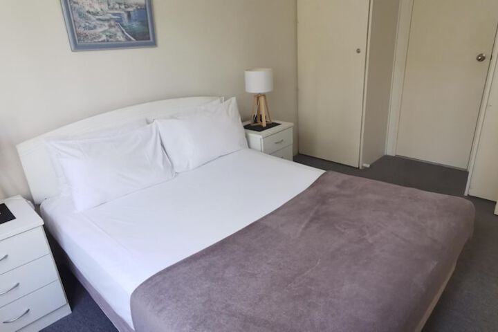 Room 8 of 54