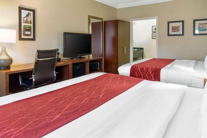 2 King Beds (27 of 29)