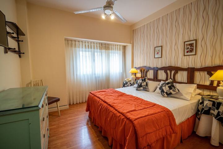 Room 5 of 32