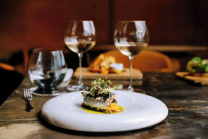 Dining 85 of 130