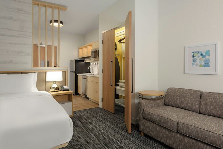 Room 25 of 41