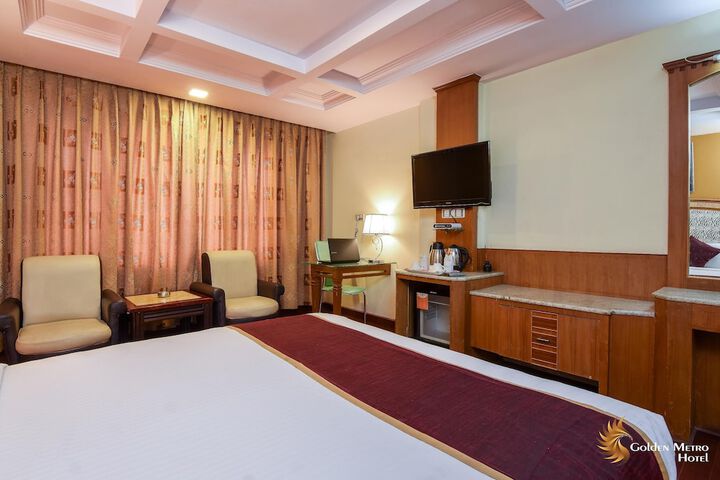 Room 13 of 22