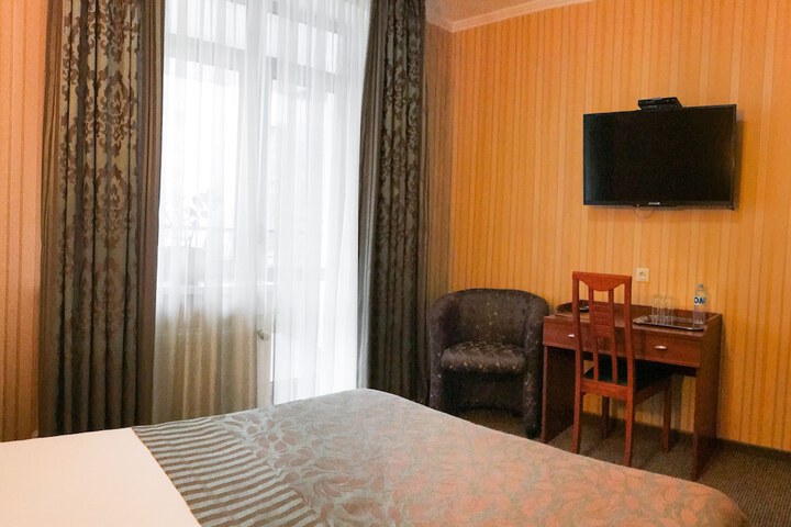 Room 25 of 81