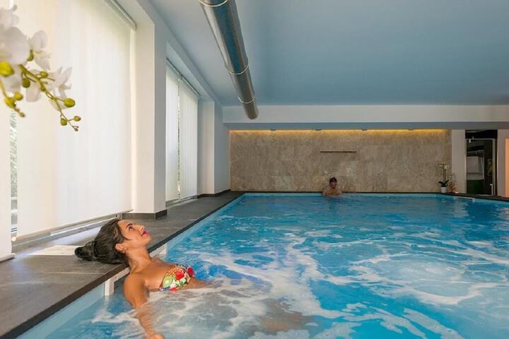 Pool 8 of 9