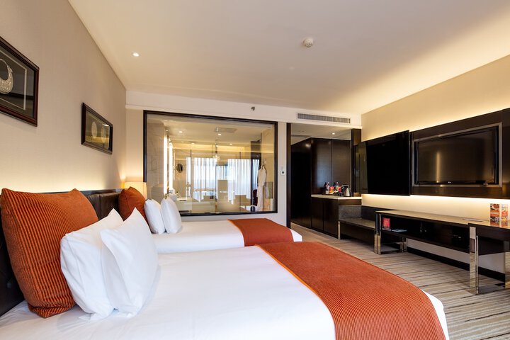 Room 12 of 92