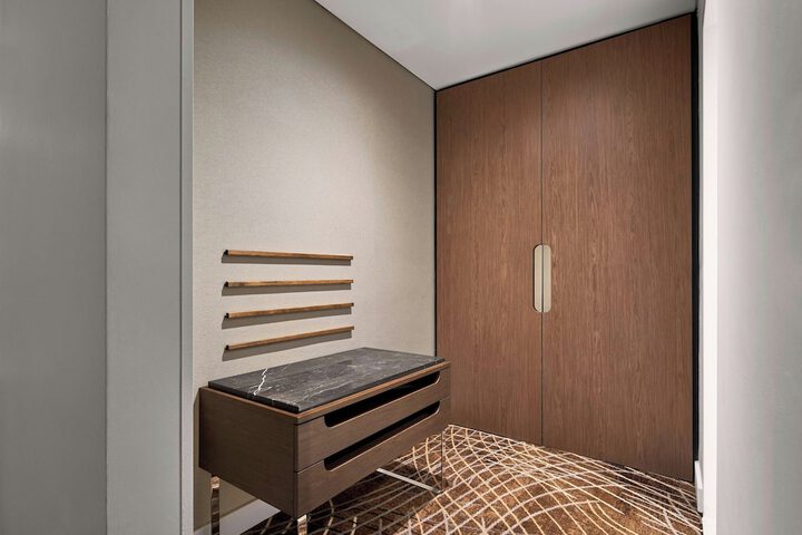 Room 11 of 72