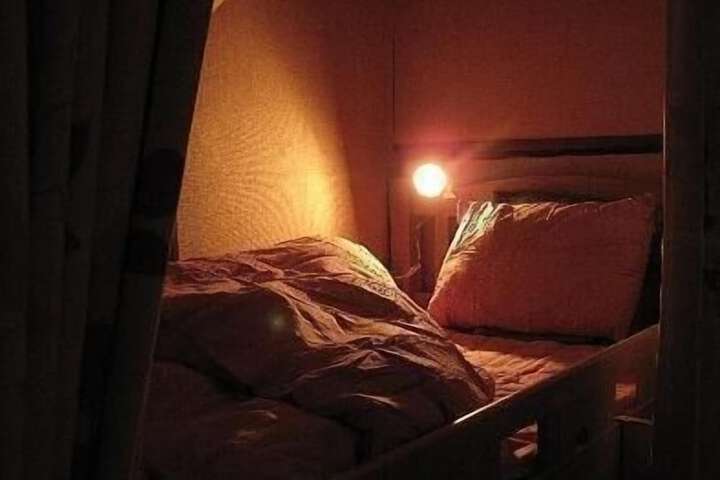 Room 6 of 24