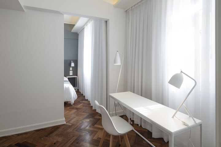 Room 9 of 45
