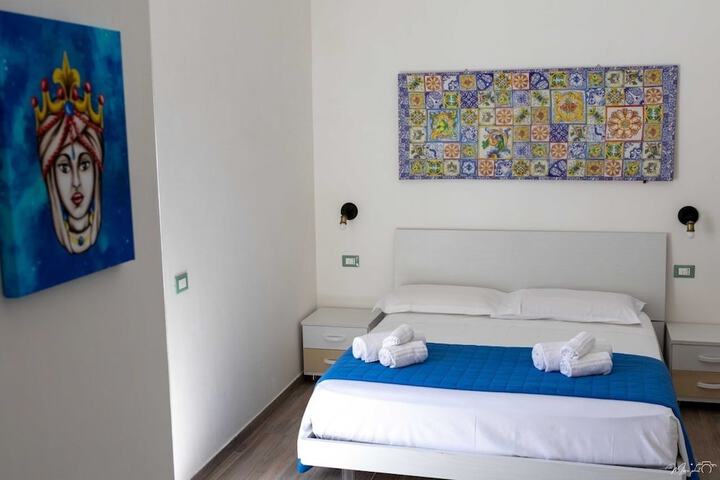 Room 3 of 11