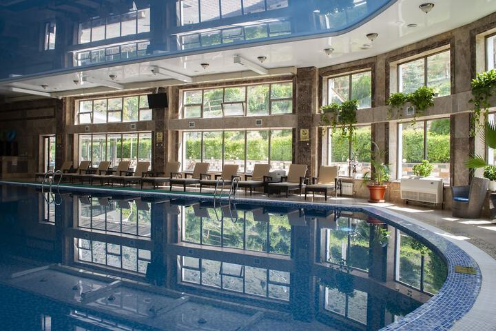 Pool 62 of 90