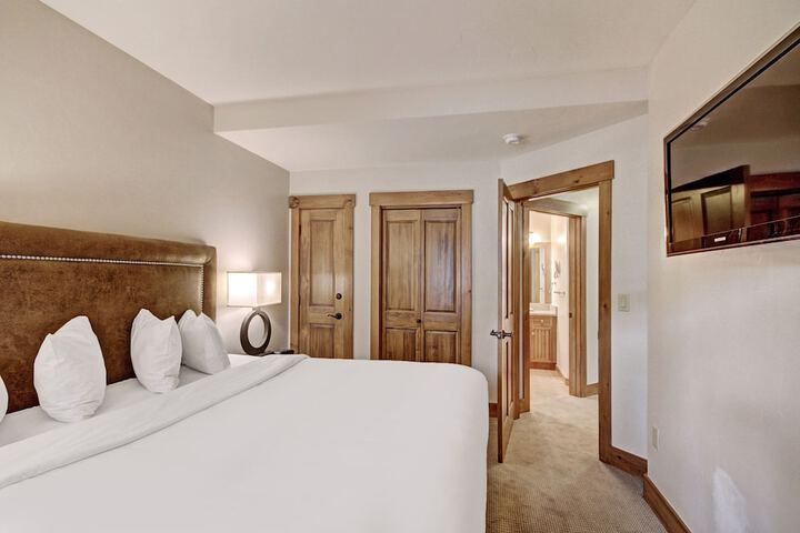Room 15 of 137